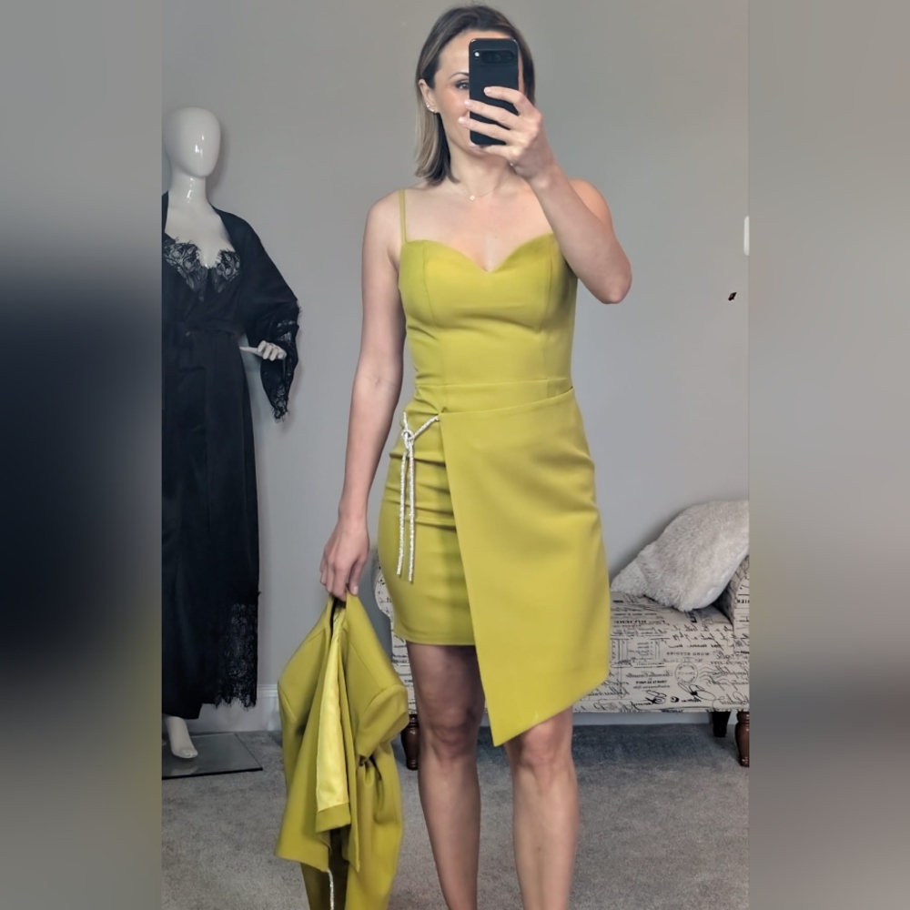 Elegant Yellow Dress